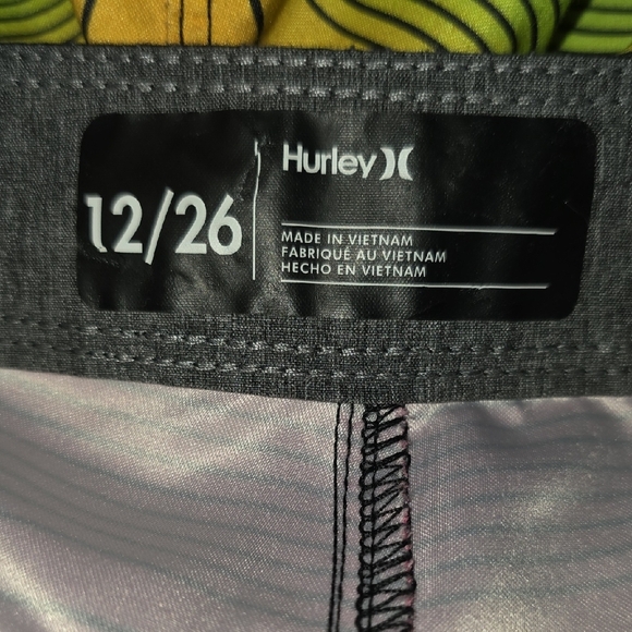 (J35) Hurley Vibrant Striped Swim Shorts - Picture 6 of 8
